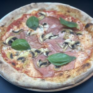 Prosciotto e funghi