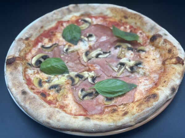 Prosciotto e funghi